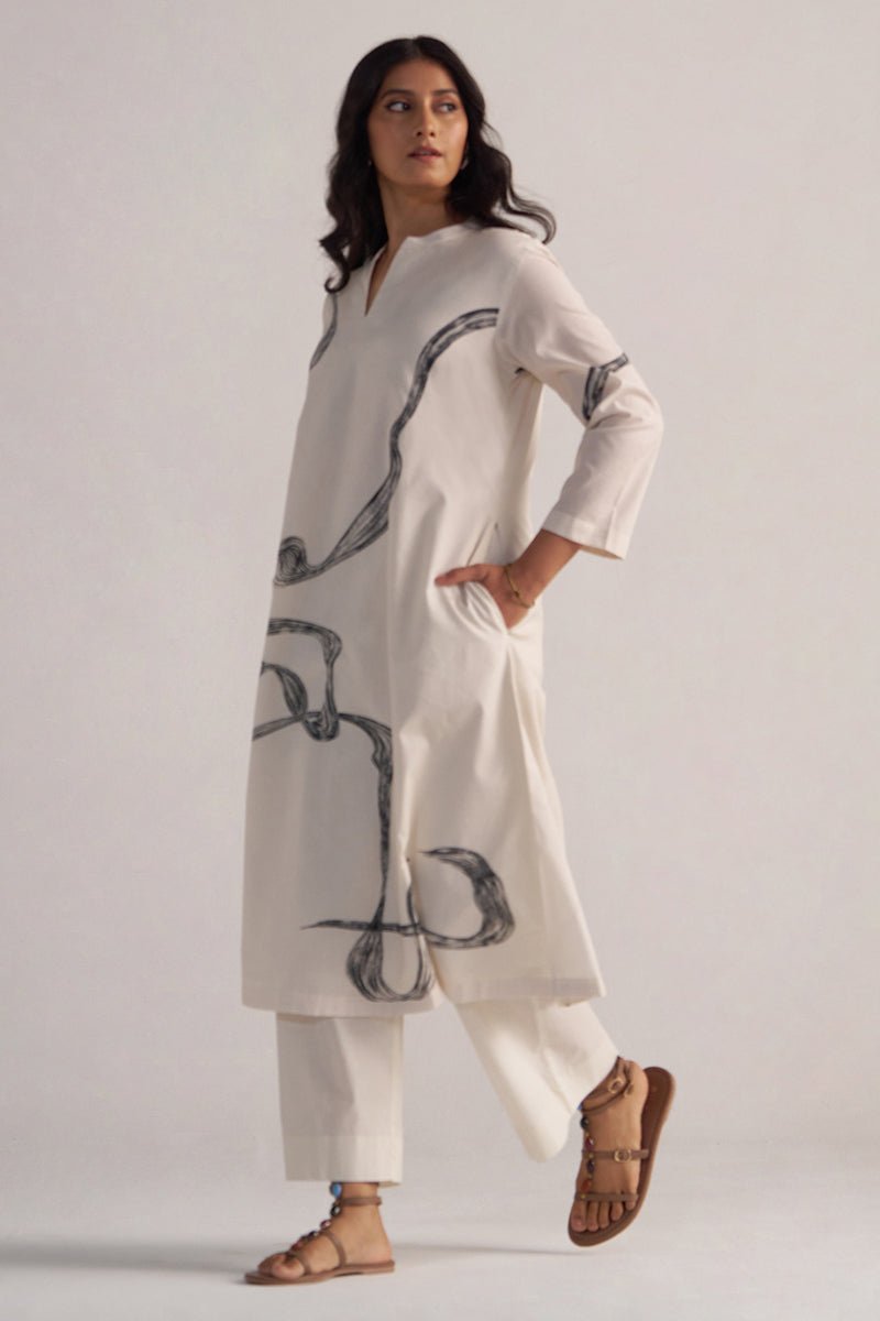 right side view Cream and Black Cotton Print Co-ord Set