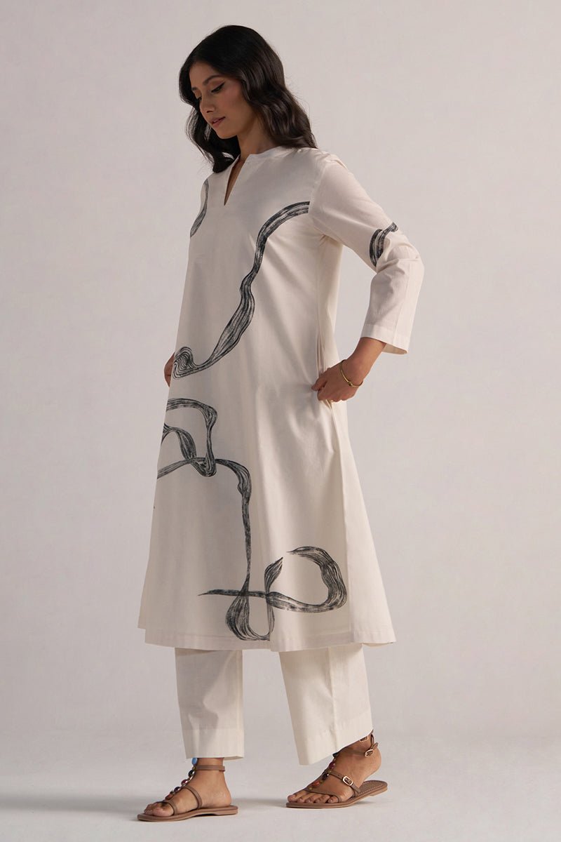 legft side view Cream and Black Cotton Print Co-ord Set