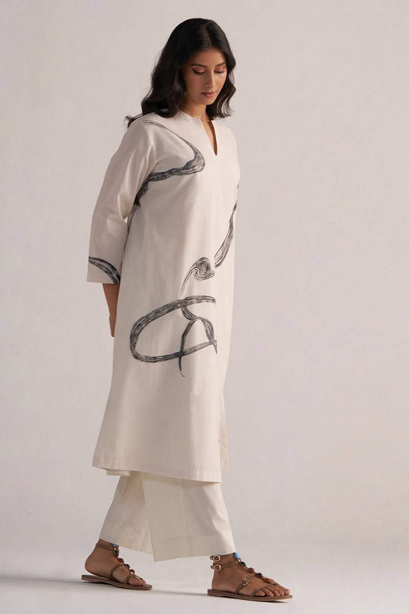right side view Cream and Black Cotton Print Co-ord Set