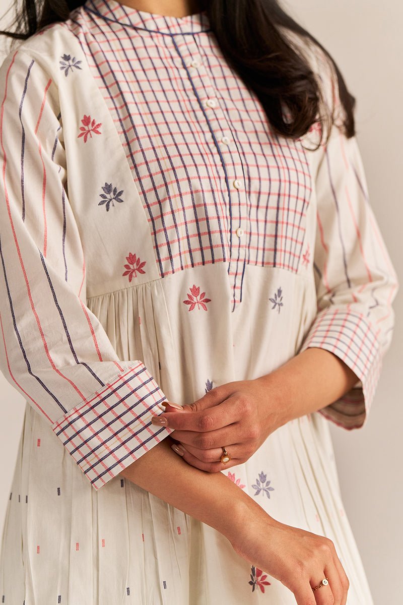 Off-White Cotton Embroidered Kurta Set