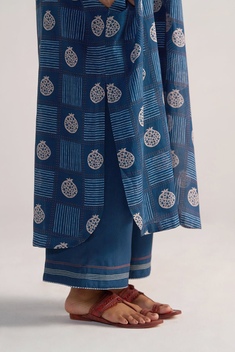 leg view Morroccan Blue Anar Print Mul-Chanderi Co-ord Set