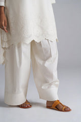 Off-White Mul-Chanderi Embroidered Kurta Set